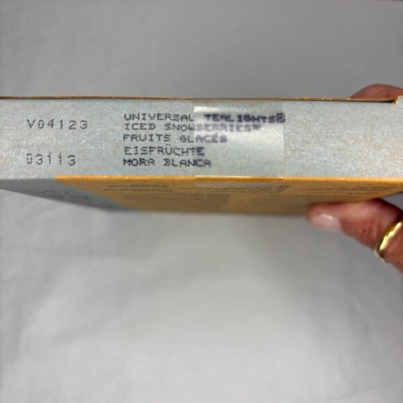 PARTY LITE NEW Tea Lights x9 Iced Snowberries - Picture 2 of 3